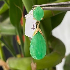 14K Yellow Gold Pear and Oval Shape Jade Drop Pendant